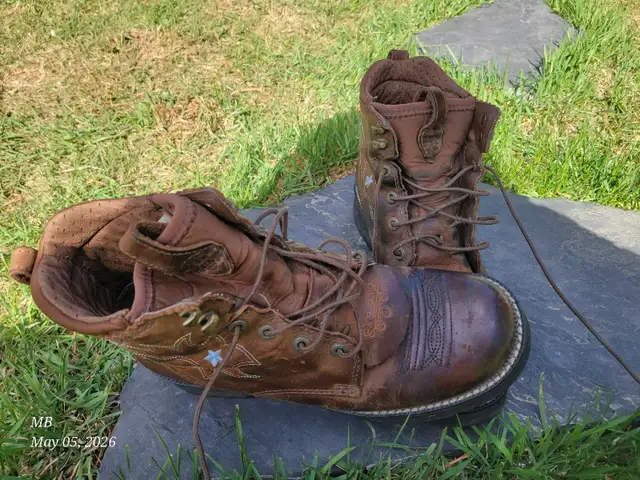 ARIAT WOMEN'S LACE-UP LEATHER BOOTS - Photo 6