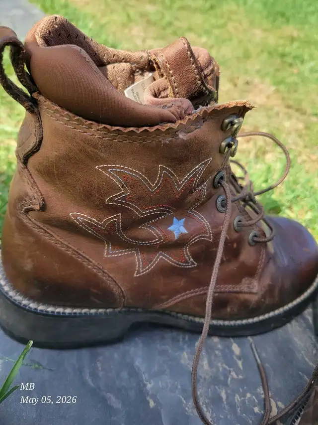 ARIAT WOMEN'S LACE-UP LEATHER BOOTS - Photo 7