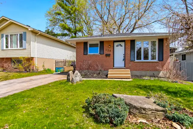 228 Pochard Lane, London, Ont. FOR SALE! Income Potential!