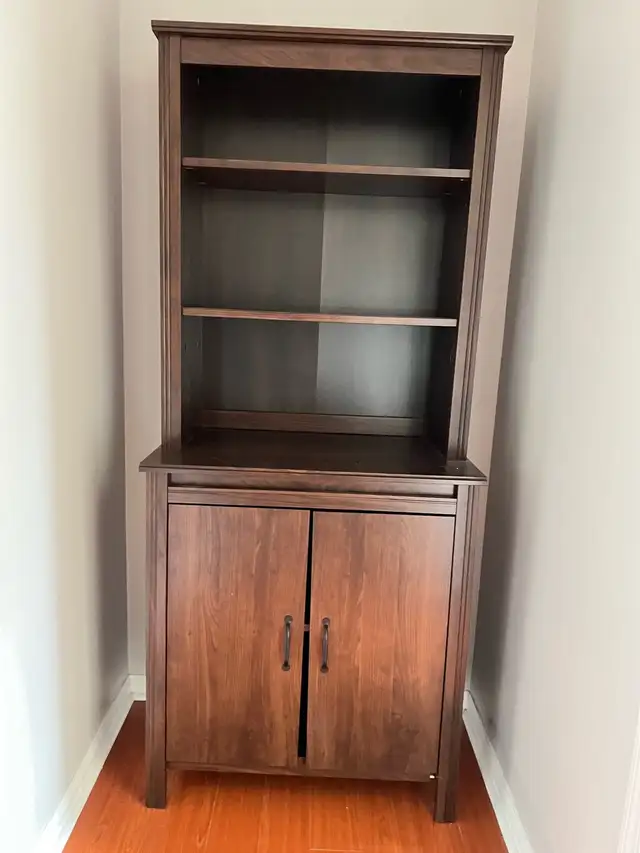 wardrobe - Photo 2