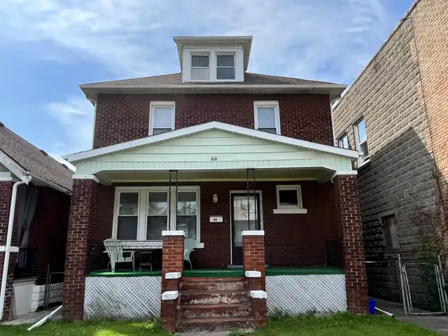 4 Beds Big House for Rent – 69 Shepherd St E, Windsor - Photo 6
