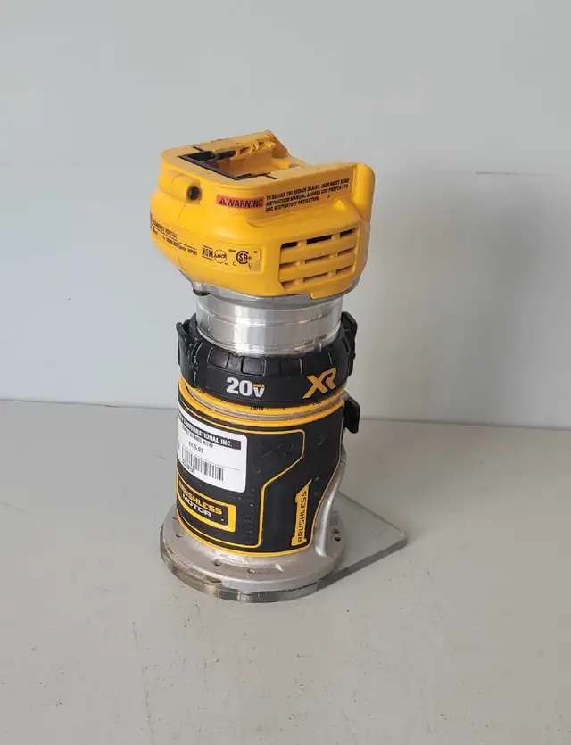 Dewalt DCW600 Compact Router (32318100)