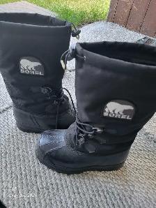 SOREL WOMEN'S HEAVY-DUTY BOOTS, Size 8