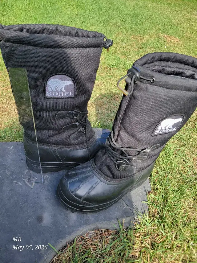 SOREL WOMEN'S HEAVY-DUTY BOOTS, Size 8 - Photo 3