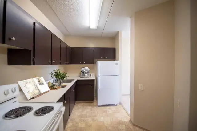 Maples - 1Bed Den Suites Available - Photo 3