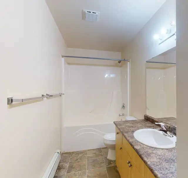 #1534 - 2 Bed/ 1 Bath condo in Royal Oaks Manor Avail. July 1st - Photo 9