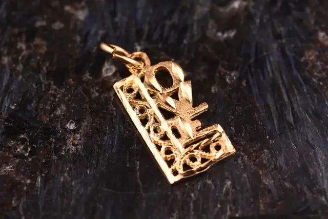 10K LOVE PENDANT - Photo 2