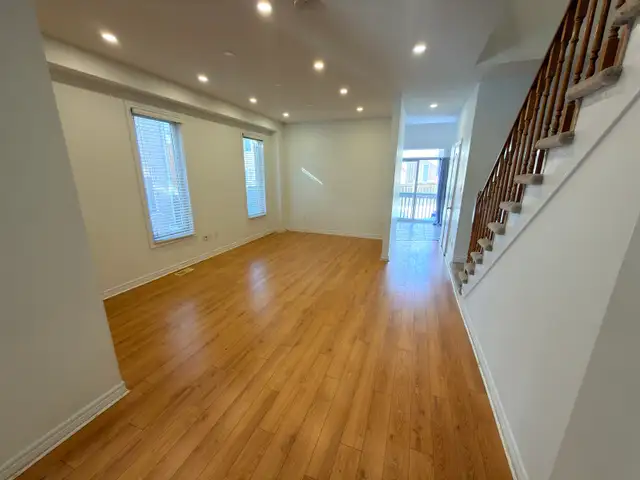 Whole House For Lease Brampton - Family Rental - Photo 2