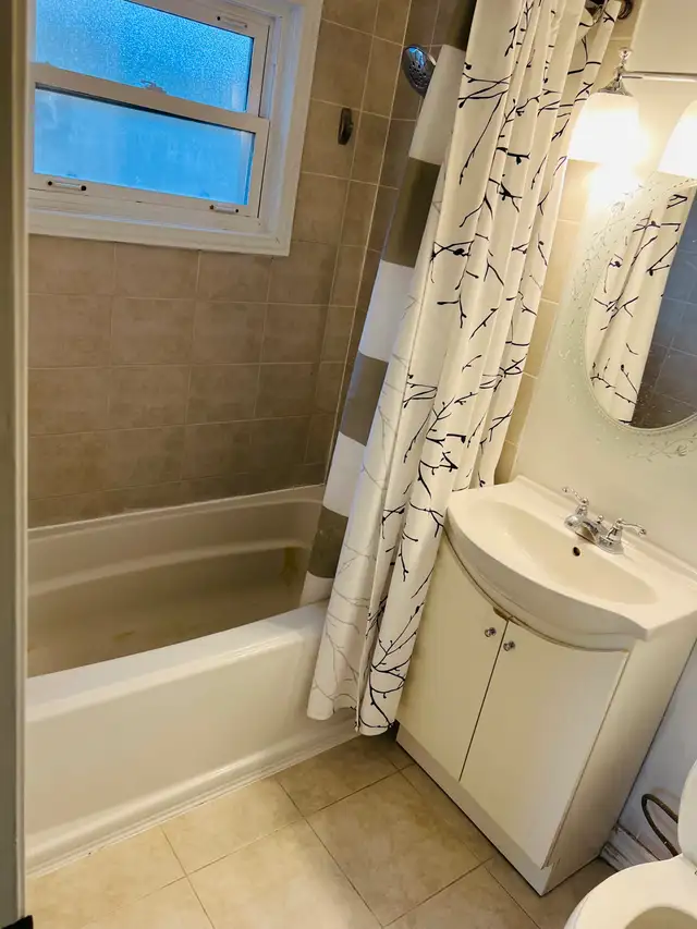 Room for rent - Photo 3