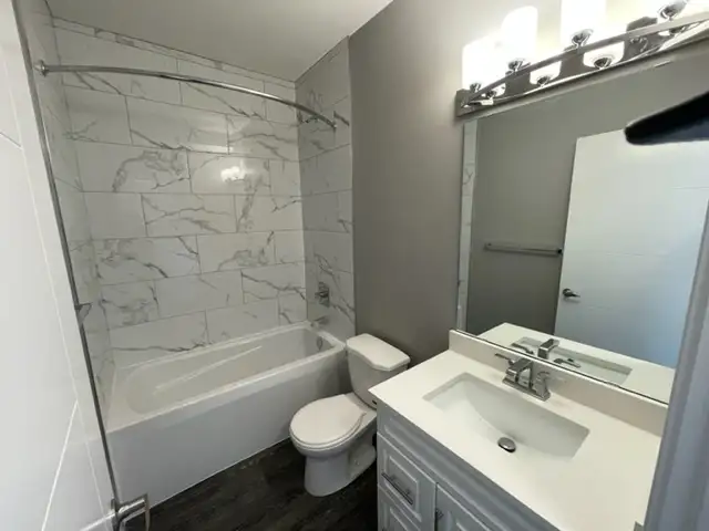 Bright  2 Bedroom, 1 Bath Lower Level in Aspen Ridge - Photo 6