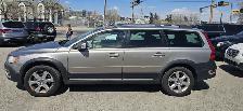 This Sport Utility Vehicle (SUV)/Multi-Purpose Vehicle (MPV) pow - Photo 3