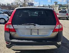 This Sport Utility Vehicle (SUV)/Multi-Purpose Vehicle (MPV) pow - Photo 5