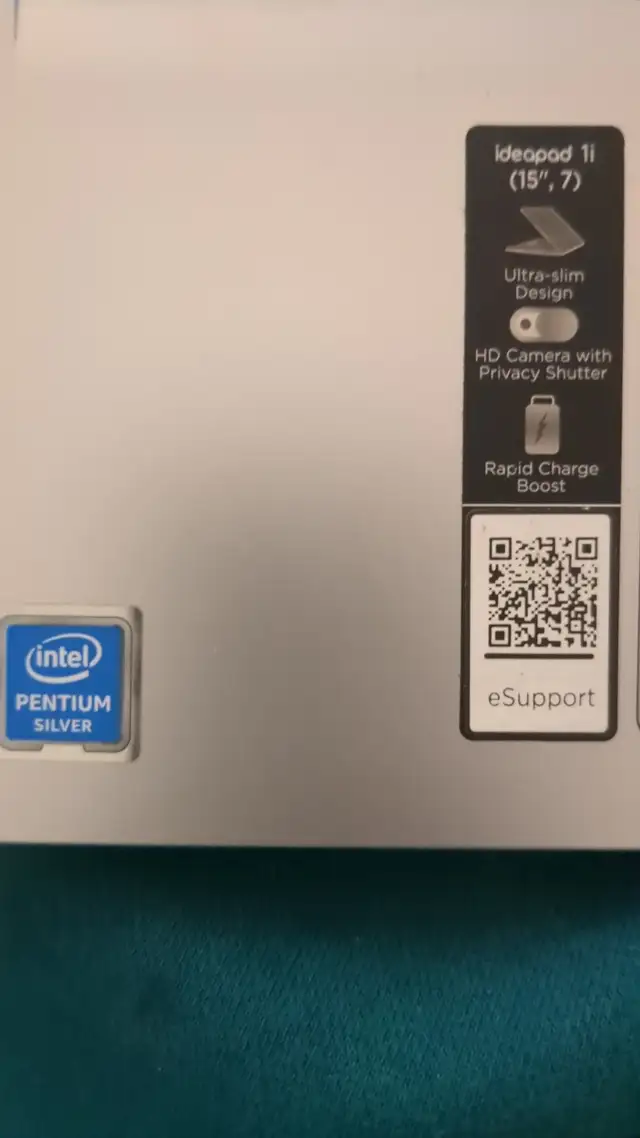 Lenovo ideapad i1 7 - Photo 3