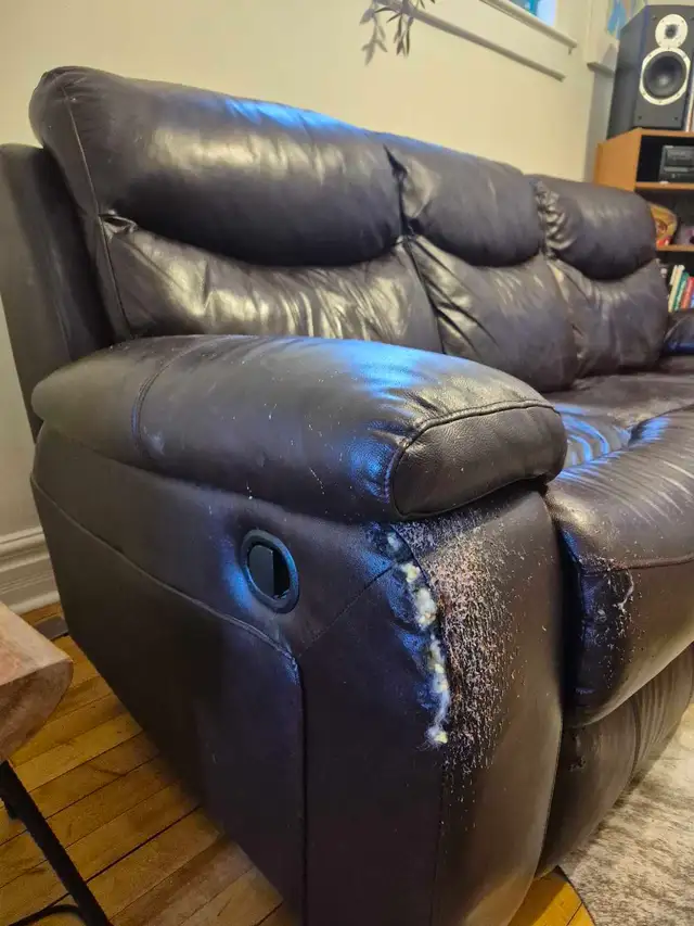 ! FREE, WELL-MADE, LEATHER RECLINING COUCH ! - Photo 2