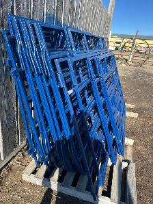 Bale Feeders and Panels - Photo 5