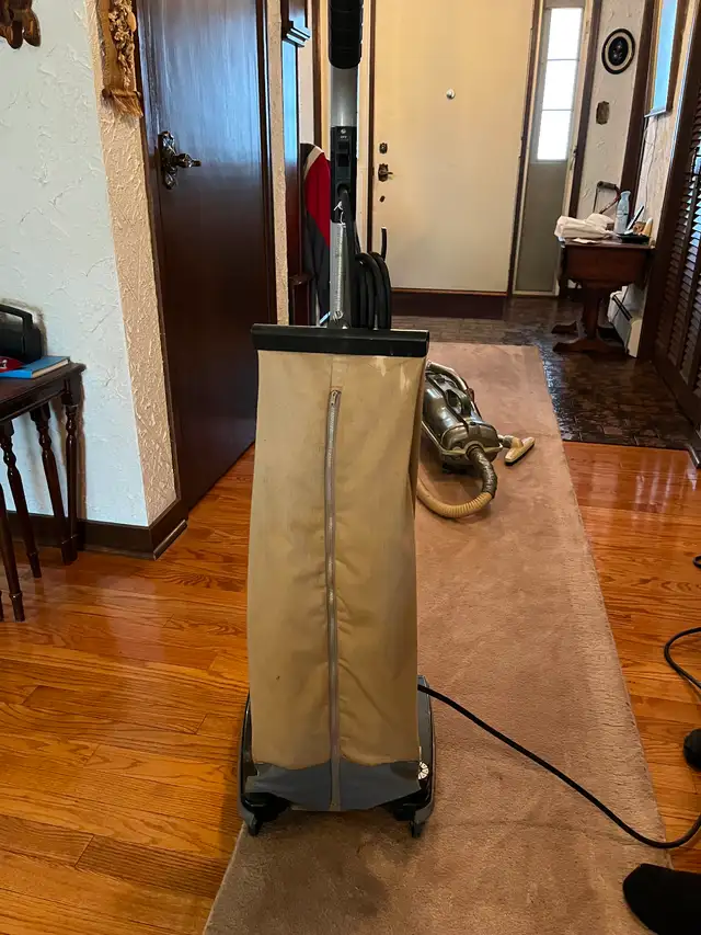 Electrolux and Kenmore vacuum cleaners - Photo 2