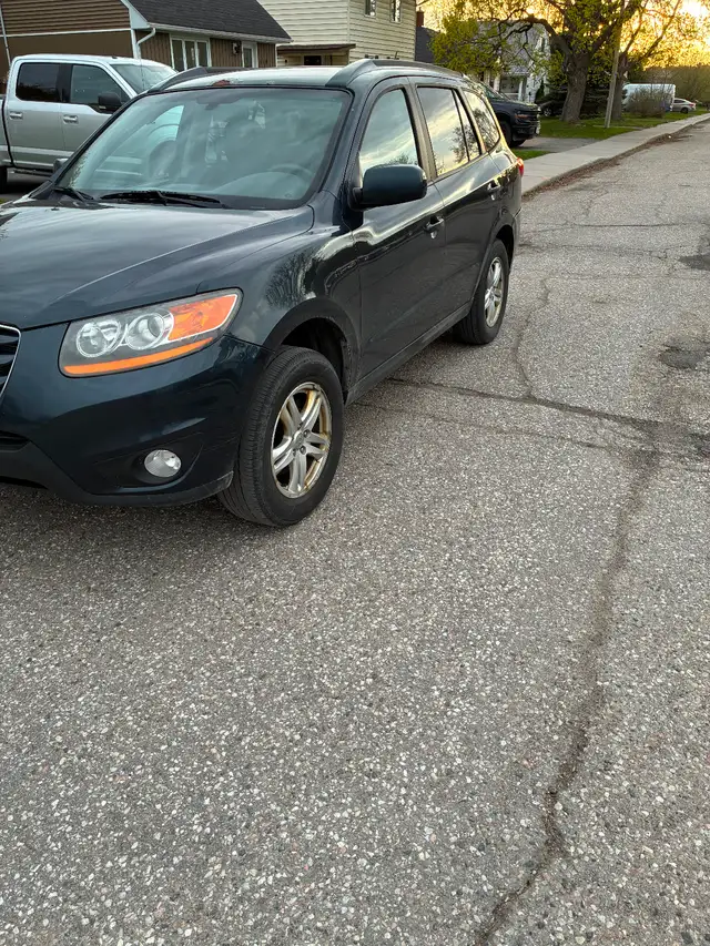 2010 Hyundai Santa Fe (Derby or Parts Car ONLY) - Photo 2