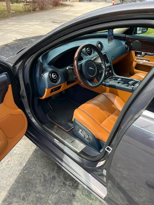 2011 Jaguar XJL - Photo 4