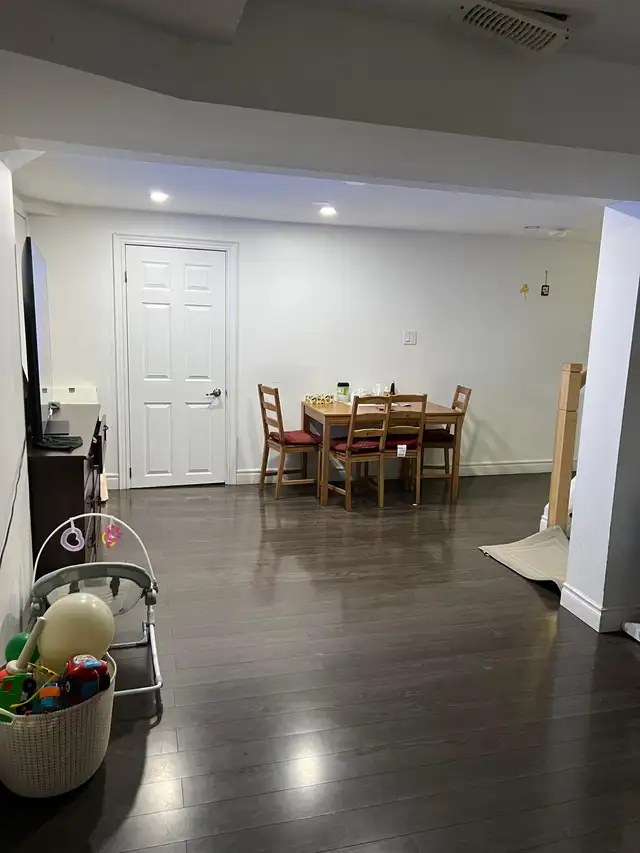 2 Bedroom Basement For Rent - Photo 2