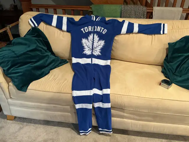 TORONTO MAPLE LEAFS Size LARGE ONE PIECE FULL LENGTH PYJAMAS ! - Photo 4