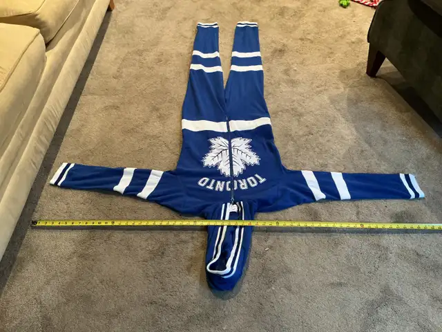 TORONTO MAPLE LEAFS Size LARGE ONE PIECE FULL LENGTH PYJAMAS ! - Photo 10