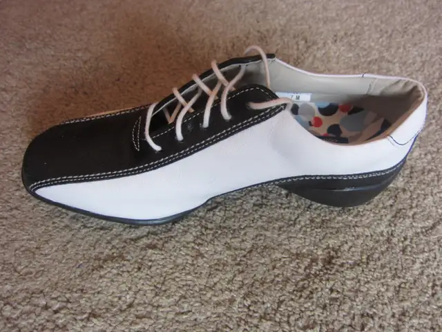 $350 RETAIL FOR $95 TUESDAY! LADY GOLFERS TAKE NOTE! - Photo 2