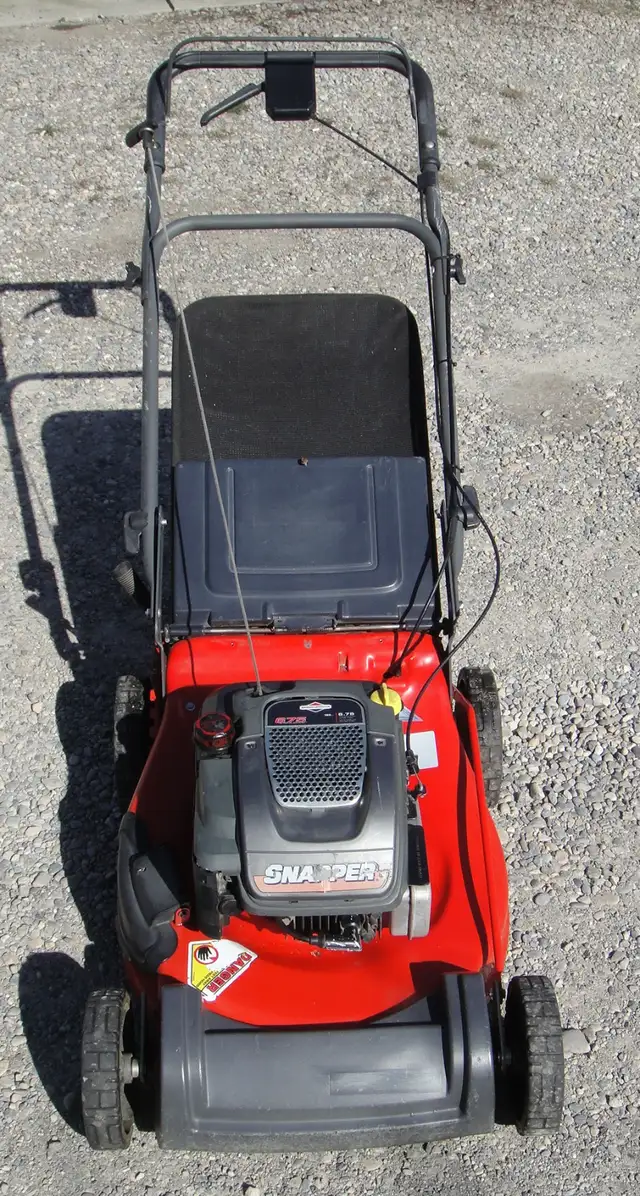 SNAPPER SELF PROPELLED LAWNMOWER - Photo 3
