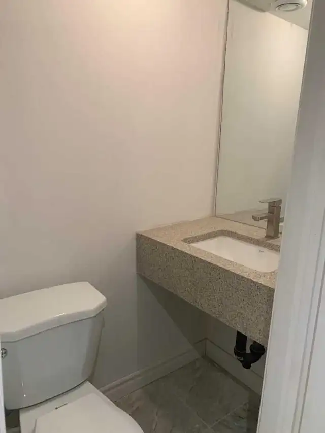 Room for rent - Markham and steels- Males only - Photo 6
