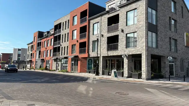 Condo 3 1/2   très lumineux