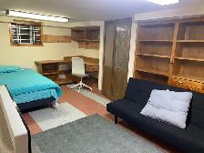Rooms available in beautiful downtown Windsor home - Photo 5