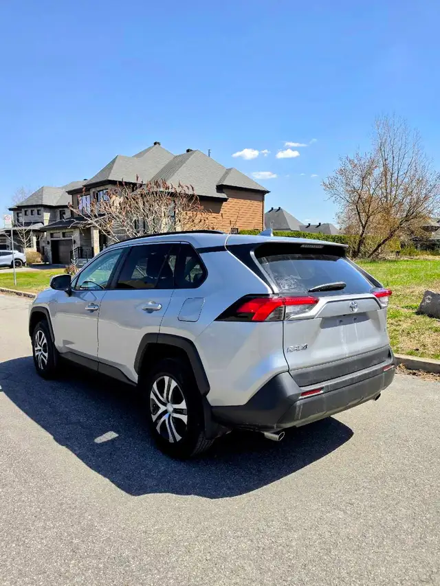 2020 Toyota Rav4 - Photo 4