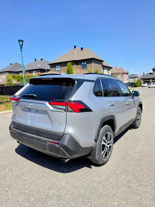 2020 Toyota Rav4 - Photo 5