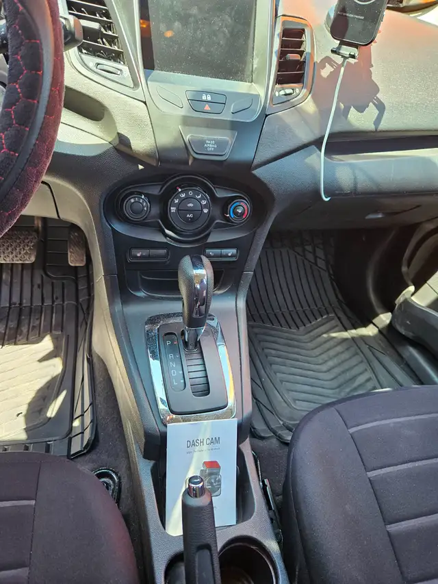 Ford Fiesta 2012 - Photo 4