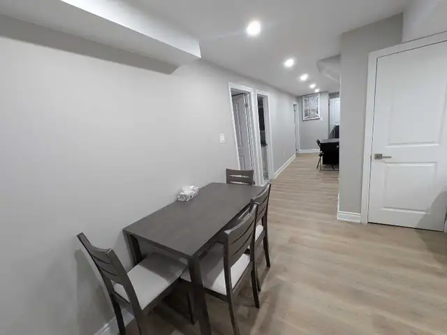 Private furnished room for rent in Mississauga - Photo 9