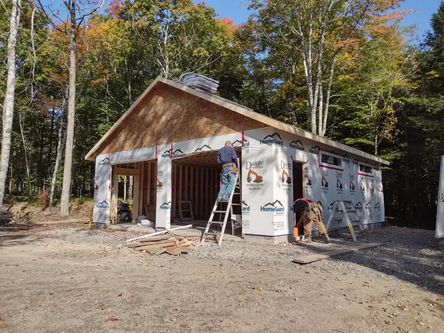 Garage Building - Photo 3