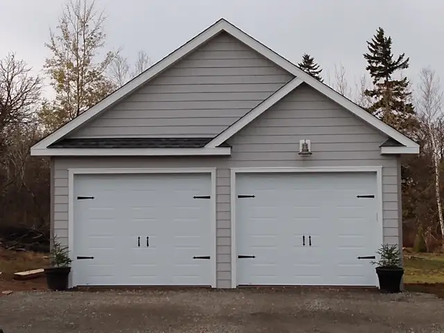 Garage Building - Photo 8
