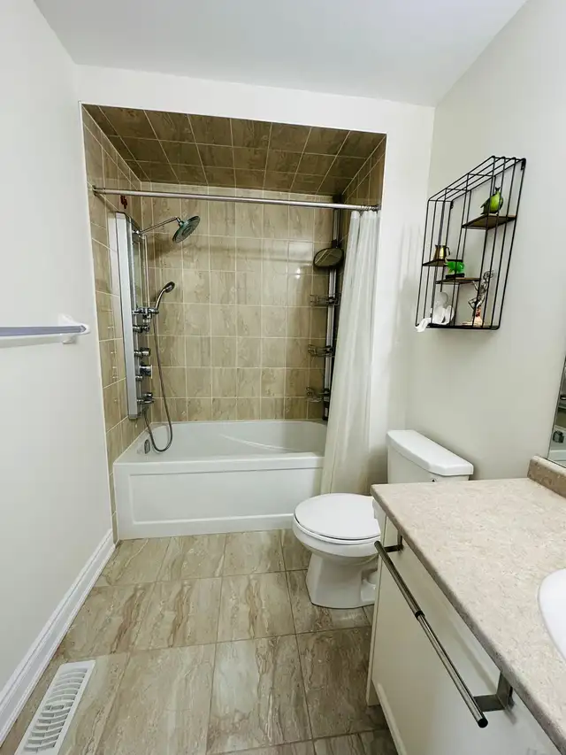 private room for rent in Bradford - Photo 4