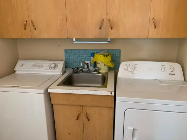 Southgate Mainfloor with 3 bedrooms for rent - Photo 6