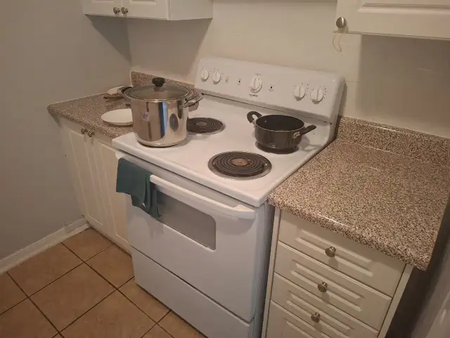 Private Den for Rent - Photo 2