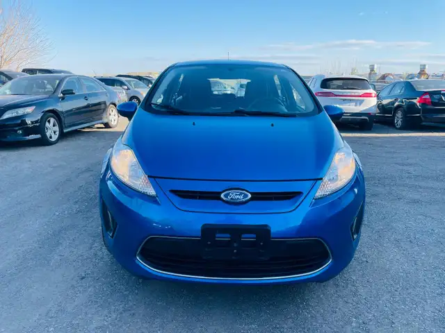 2011 Ford Fiesta Hatchback, Low KM, One Owner, No Accident. - Photo 2