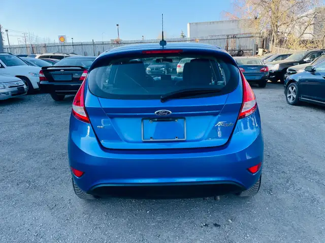 2011 Ford Fiesta Hatchback, Low KM, One Owner, No Accident. - Photo 5