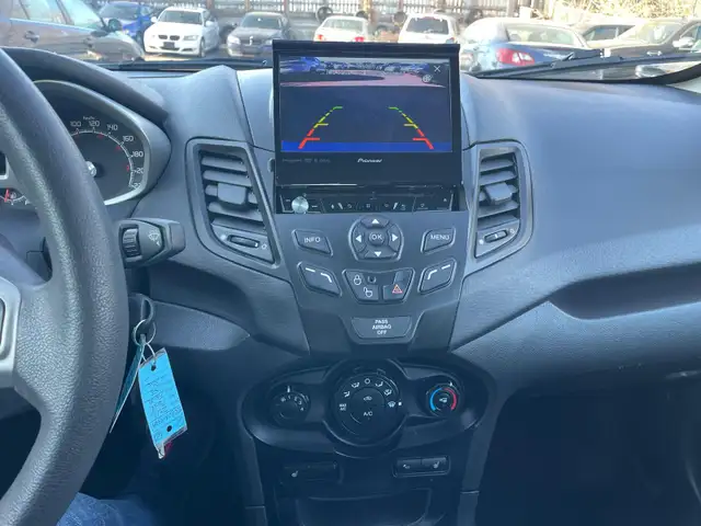 2011 Ford Fiesta Hatchback, Low KM, One Owner, No Accident. - Photo 17