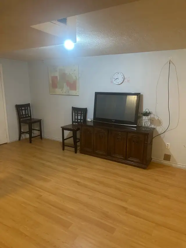 2 Bedroom Basement For Rent! - Photo 2