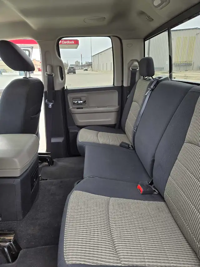 2010 Dodge Ram 1500 4x4 Quad Cab - Photo 7