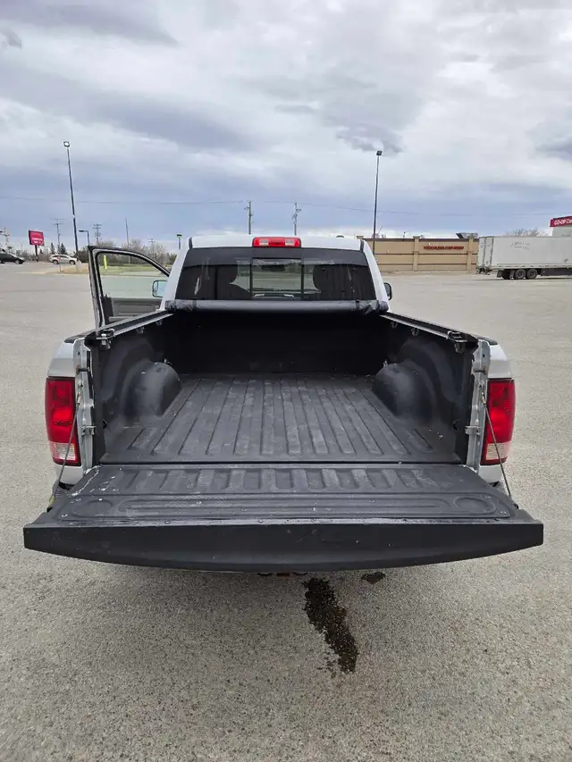 2010 Dodge Ram 1500 4x4 Quad Cab - Photo 9