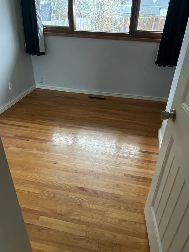 Main floor for rent in Southview - Photo 5
