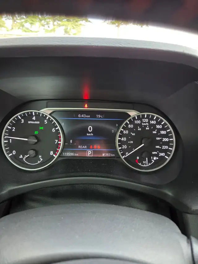 Nissan Sentra SR - Photo 4