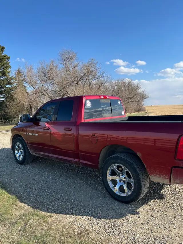 Dodge Ram 1500 Quad Cab - Photo 4