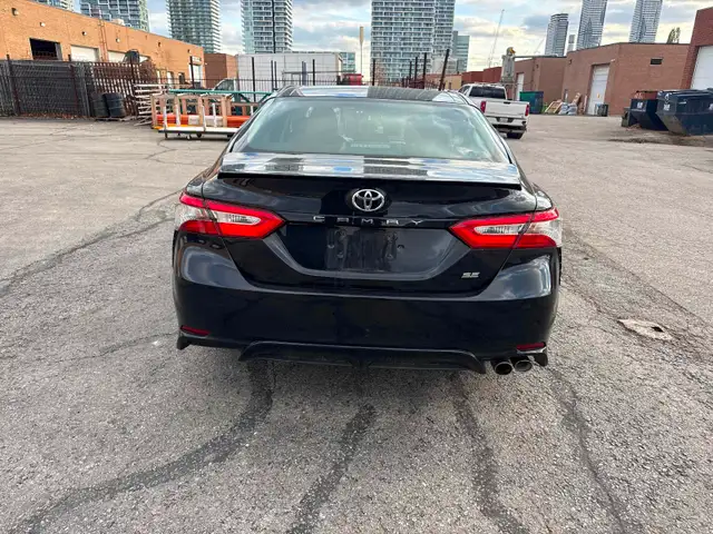 2019 TOYOTA CAMRY SE AUTOMATIC 4 CYLINDERS 2.5L LEATHER 2 KEYS - Photo 4