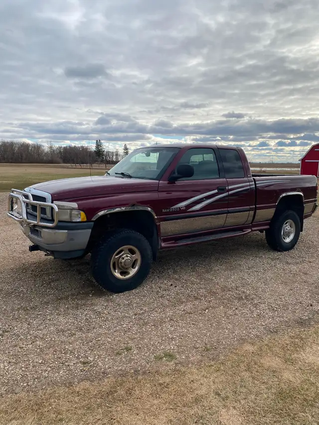 2001 Dodge 2500 V10 - Photo 2